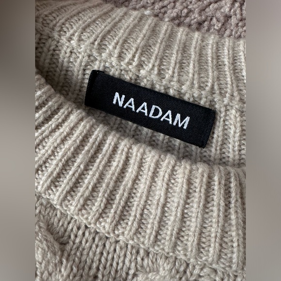 Naadam Cable Knit neutral puff sleeves Sweater - Picture 2 of 3